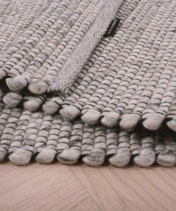 Wool rug - Lett light grey - close up vouw, thumbnail