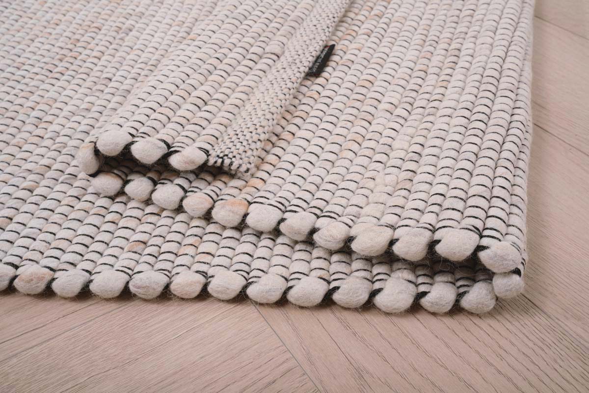 Wool rug - Lett white/beige - close up vouw Wool rug - Lett white/beige - close up vouw