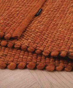 Wool rug - Lett cognac - close up vouw, thumbnail