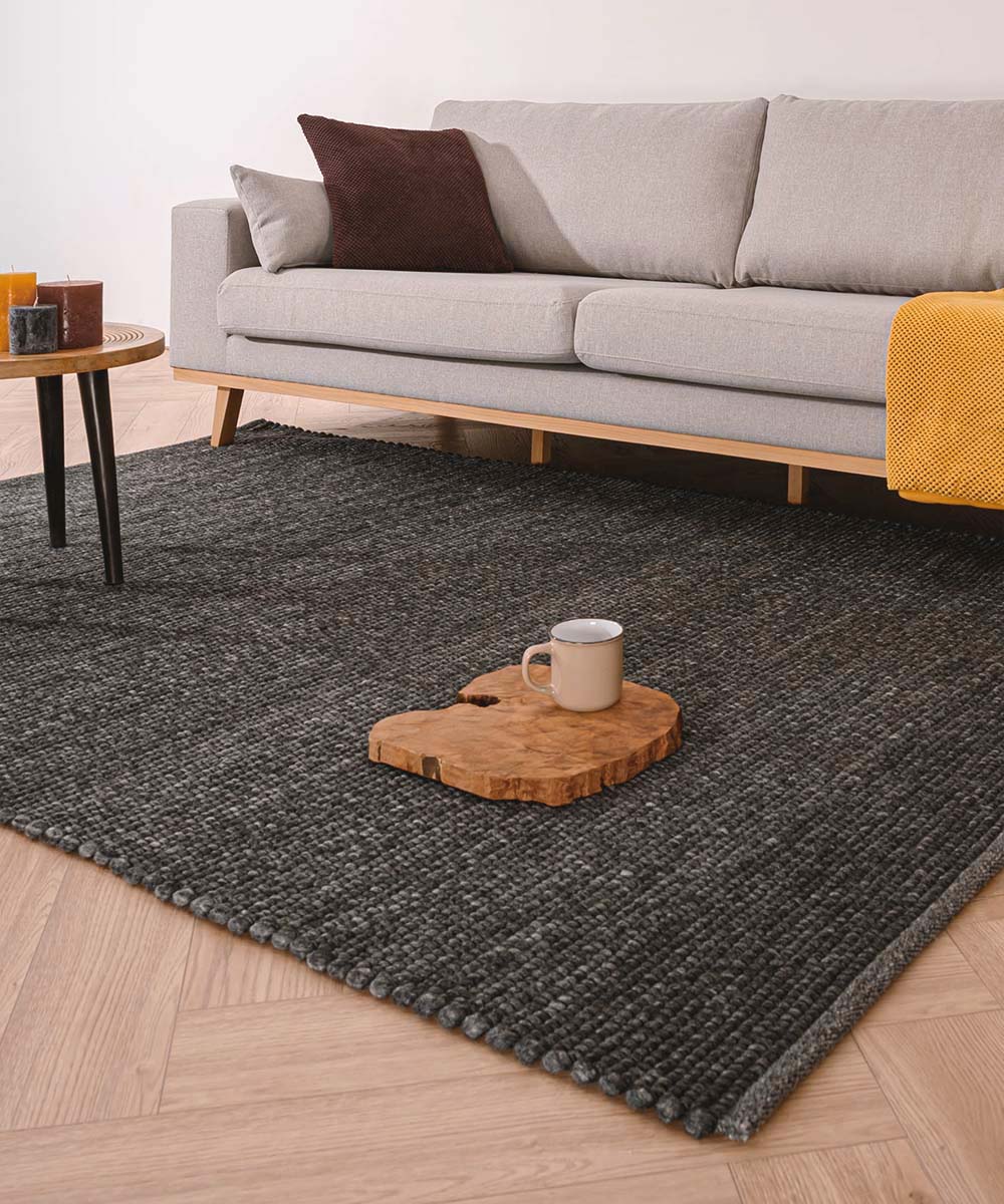 Wool rug - Lett dark grey - sfeer Wool rug - Lett dark grey - sfeer