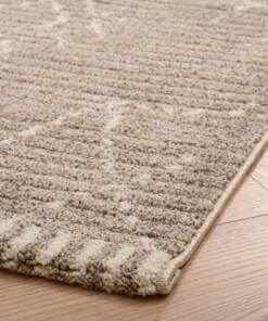 Berber rug - Beni Ouarain Sufian light grey/cream - close up hoek, thumbnail