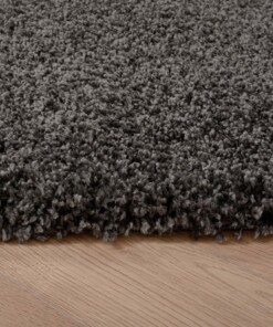 Thick rug - Shaggy Grand dark grey - close up zijkant, thumbnail