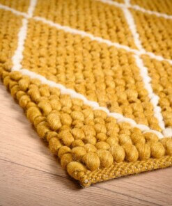 Wool rug - Vinduer ochre yellow/cream - close up hoek, thumbnail Wool rug - Vinduer ochre yellow/cream - close up hoek, thumbnail