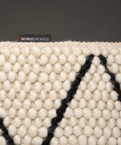 Wool rug - Vinduer cream/black - close up zijkant, thumbnail