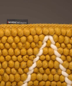 Wool rug - Vinduer ochre yellow/cream - close up zijkant, thumbnail Wool rug - Vinduer ochre yellow/cream - close up zijkant, thumbnail