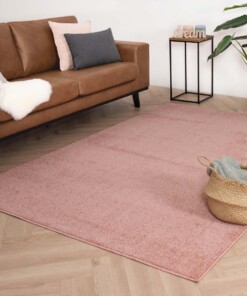 Square low pile rug - Fine pink - sfeer