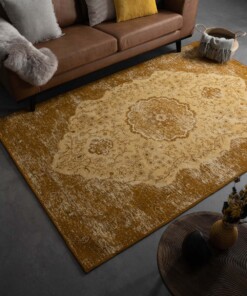 Vintage rug - Village mustard yellow - sfeer
