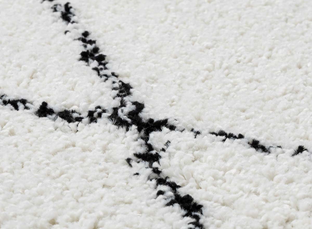 Berber runner rug - Artisan Atla white/black - close up Berber runner rug - Artisan Atla white/black - close up