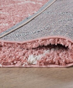 Square berber rug - Habitat pink/white - close up, thumbnail