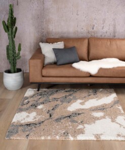 Square marble rug - Marble Artisan beige - sfeer