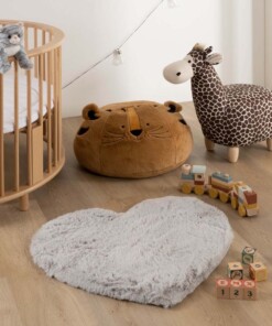 Kids rug heart - Fluffy light grey - sfeer