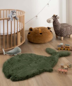 Kids rug whale - Fluffy olive green - sfeer