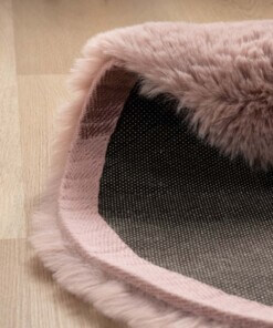Kids rug whale - Fluffy pink - close up, thumbnail