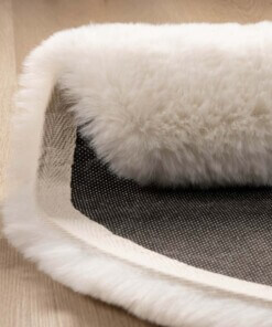 Childrens elephant rug - Fluffy white - close up, thumbnail