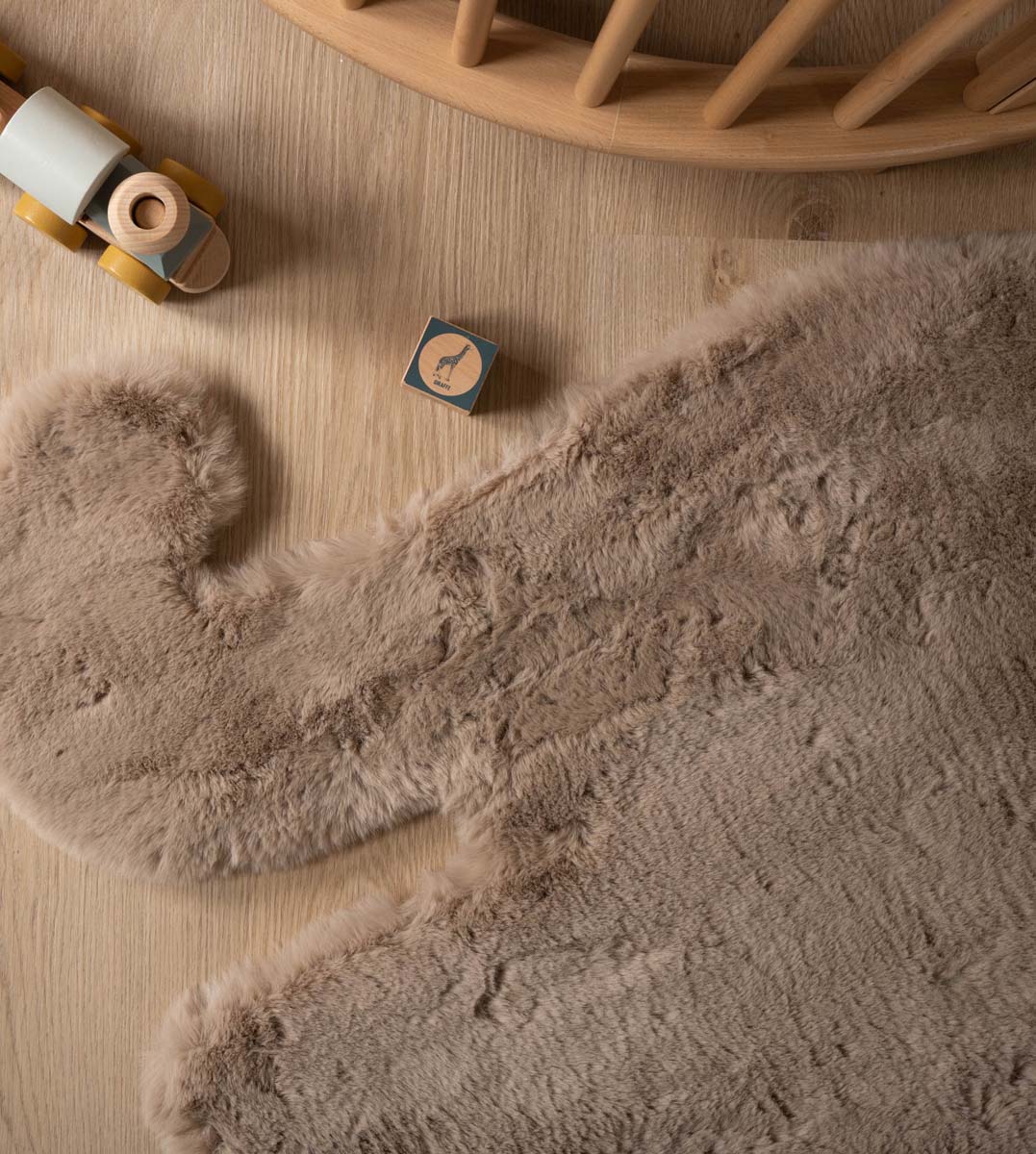 Childrens elephant rug - Fluffy taupe - close up Childrens elephant rug - Fluffy taupe - close up
