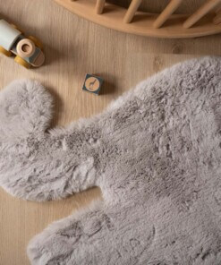 Childrens elephant rug - Fluffy light grey - close up, thumbnail