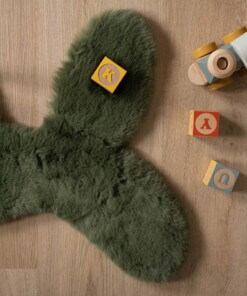 Kids rug whale - Fluffy olive green - close up