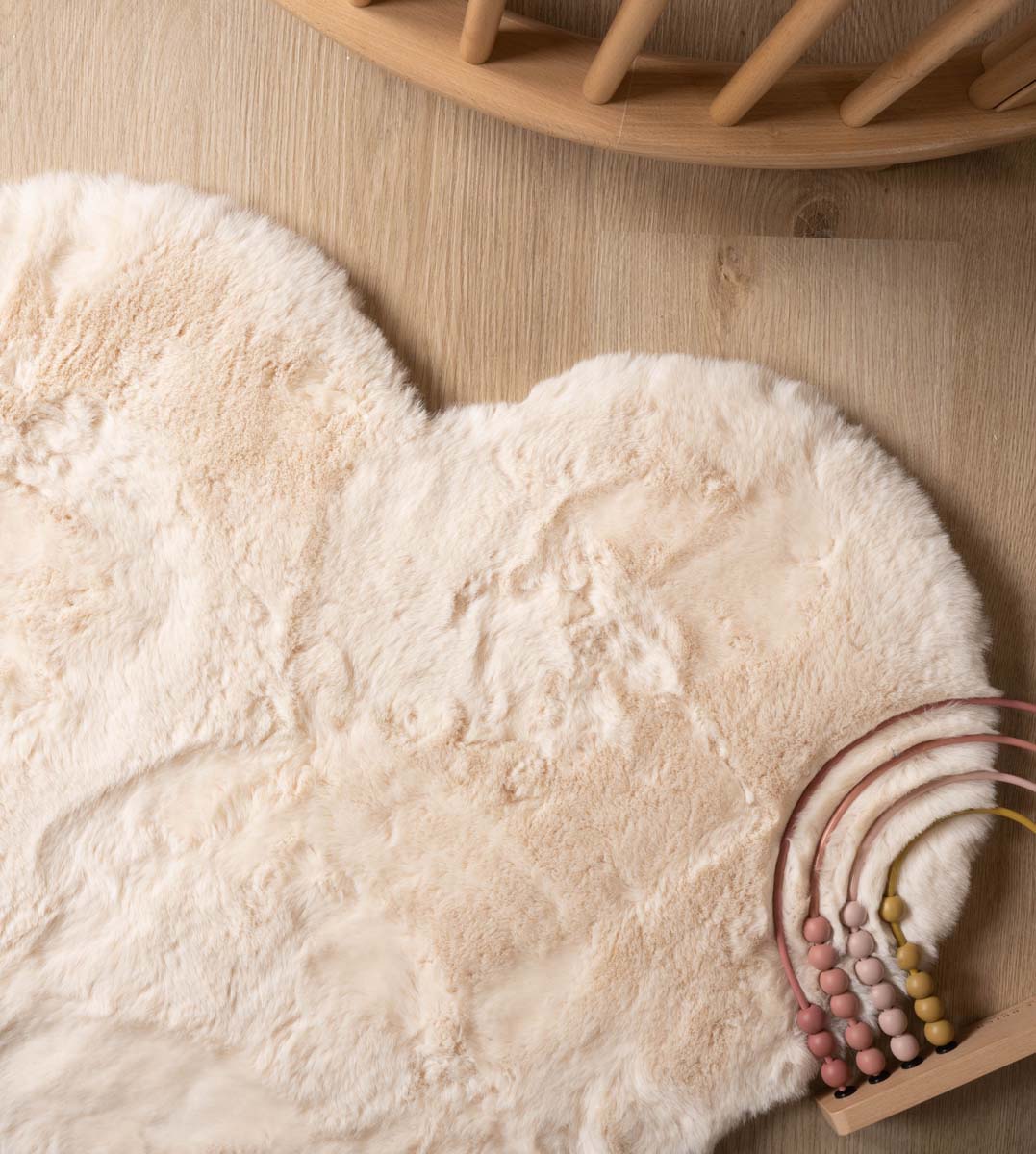 Kids rug heart - Fluffy cream - close up Kids rug heart - Fluffy cream - close up