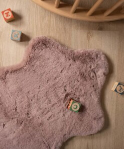 Kids rug sheep - Fluffy pink - close up, thumbnail
