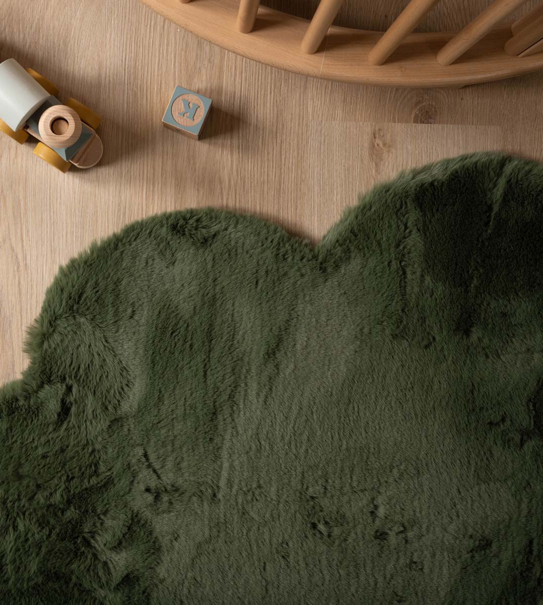 Childrens rug cloud - Fluffy olive green - close up Childrens rug cloud - Fluffy olive green - close up