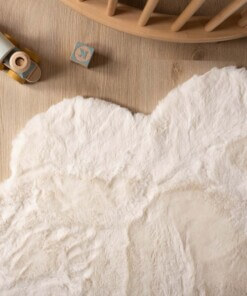 Childrens rug cloud - Fluffy white - close up, thumbnail