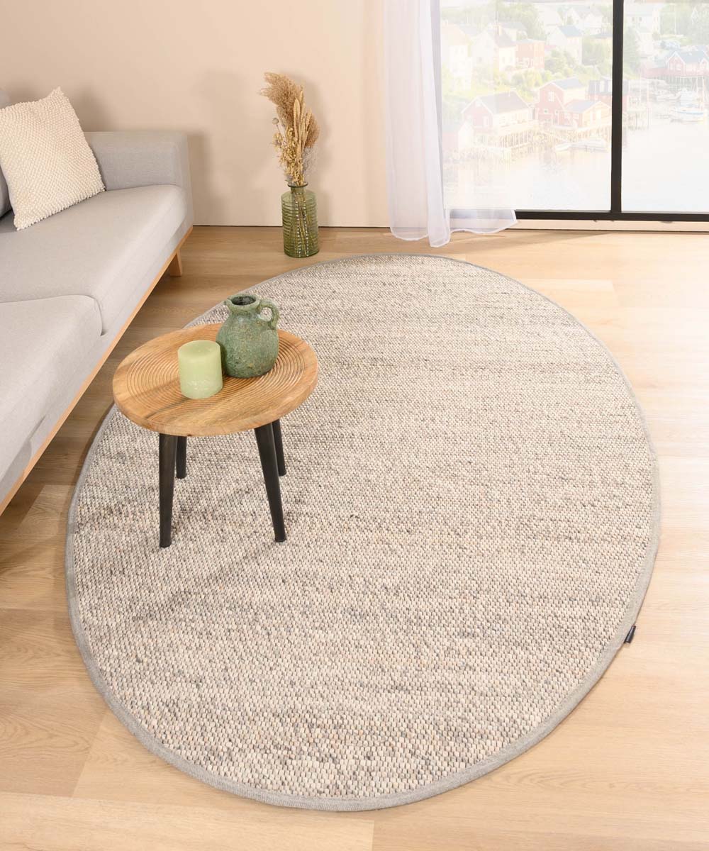 Oval wool rug - Lett light grey - sfeer Oval wool rug - Lett light grey - sfeer