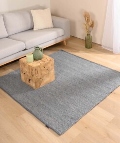 Square wool rug - Lett steel blue - sfeer