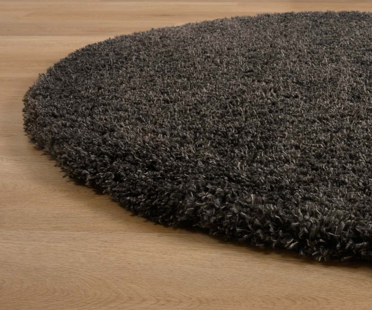 Thick oval rug - Cozy Shaggy dark grey - close up Thick oval rug - Cozy Shaggy dark grey - close up