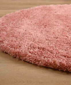 Thick oval rug​ - Cozy Shaggy pink - close up, thumbnail