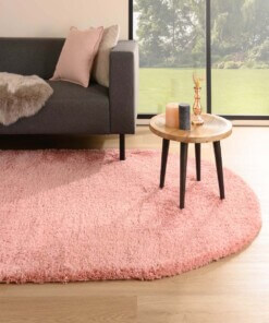Thick oval rug​ - Cozy Shaggy pink - sfeer