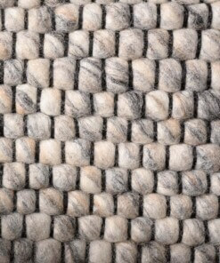 Square wool rug - Lett light grey - close up, thumbnail