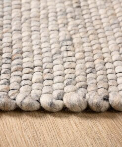 Square wool rug - Lett light grey - close up, thumbnail
