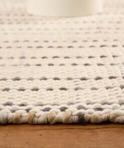 Wool rug - Verdal cream/grey - close up zijkant, thumbnail Wool rug - Verdal cream/grey - close up zijkant, thumbnail