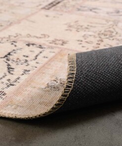 Patchwork rug - Fade Heritage beige - close up vouw, thumbnail