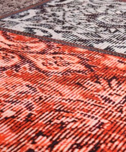 Patchwork round rug​ - Fade No.1 red/multi - close up materiaal, thumbnail