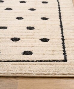 Polka dot rug - Fancy Dots cream - close up