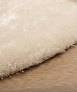 Round velvet rug - Posh white - close up, thumbnail