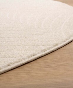 Round Scandinavian rug - Contour Leaf cream - close up, thumbnail