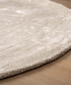 Oval viscose rug - Pearl ivory - close up, thumbnail