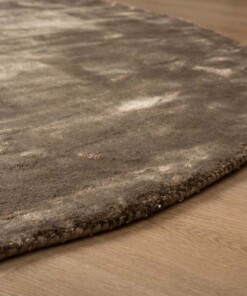 Round viscose rug - Pearl brown - close up, thumbnail