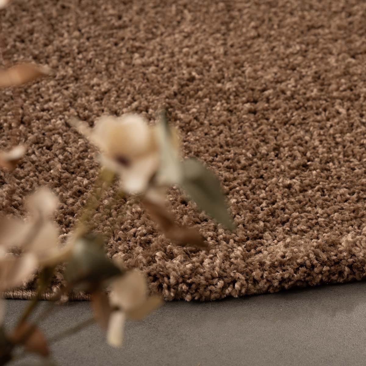 Round thick rug - Shaggy Trend mocha - close up Round thick rug - Shaggy Trend mocha - close up