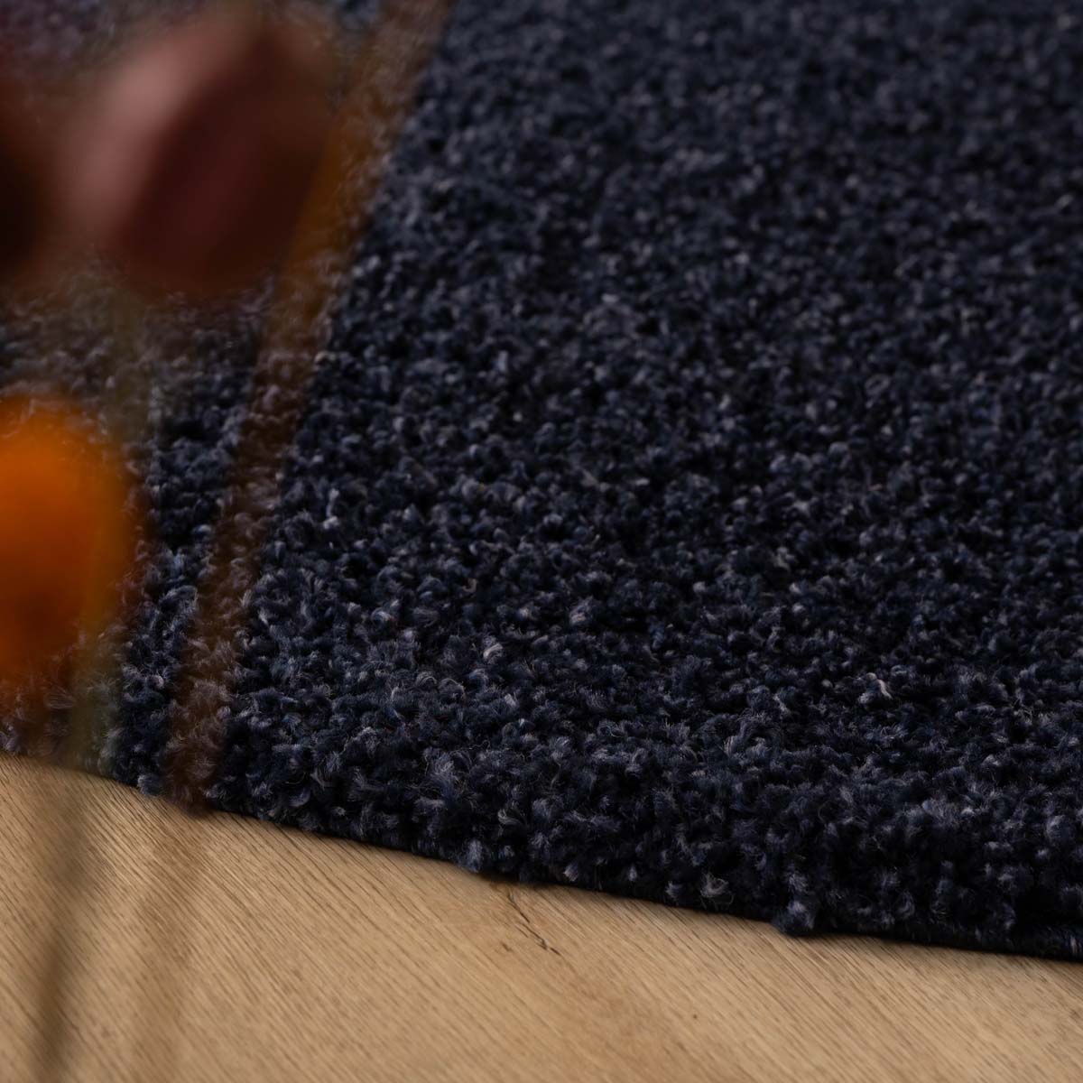 Round thick rug - Shaggy Trend navy blue - close up Round thick rug - Shaggy Trend navy blue - close up