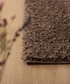 Square thick rug - Shaggy Trend taupe - close up, thumbnail