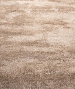Square viscose rug - Pearl beige - close up