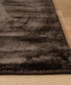 Square viscose rug - Pearl dark brown - close up