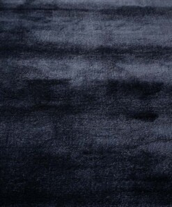 Oval viscose rug - Pearl navy blue - close up