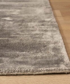 Viscose rug - Pearl silver - close up, thumbnail