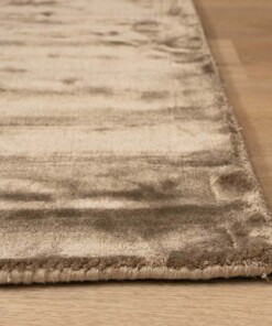 Viscose rug - Pearl brown - close up, thumbnail