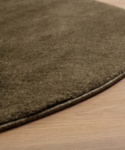 Round velvet rug - Flair olive green - close up, thumbnail