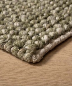 Wool rug - Løkke olive green - close up